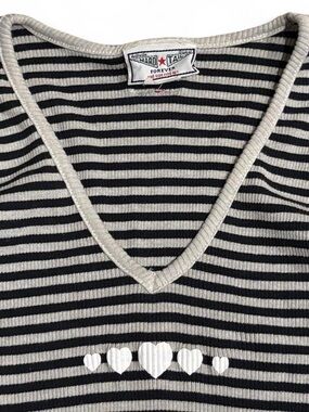 Vintage 90’s Hard Tail ribbed 3/4 sleeve heart graphic shirt